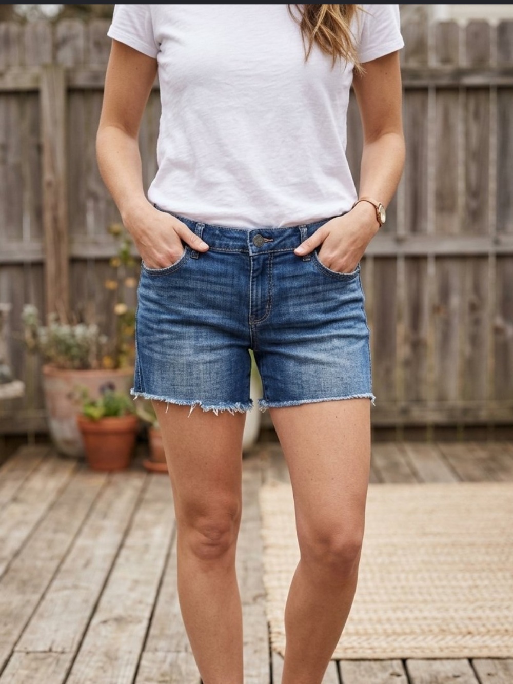 👗Kut from the Kloth Blue Denim Frayed Hem Shorts